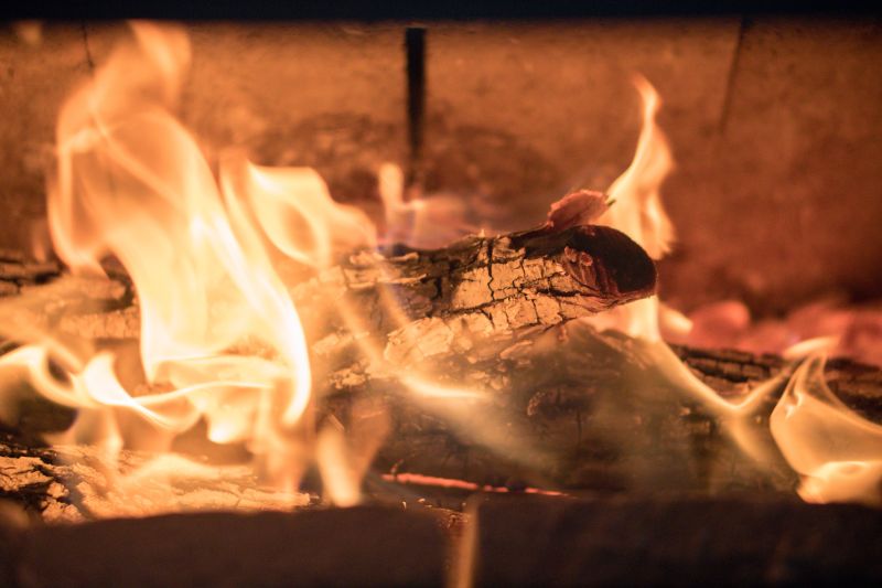 How to Cook on a Wood Stove